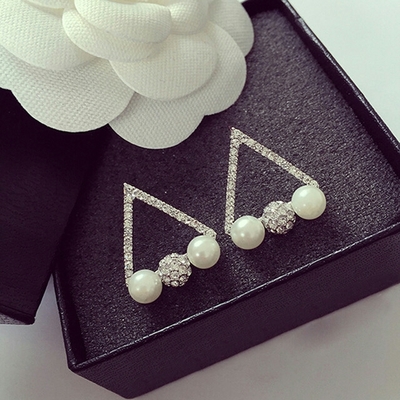 点睛之笔 小饰物如何成就你的穿搭风格