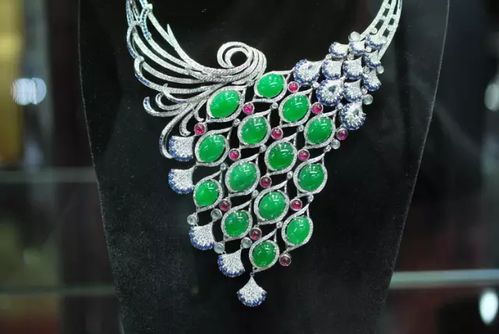 几百元翡翠料子的“华丽变身” 揭秘小饰物身价暴涨的秘密